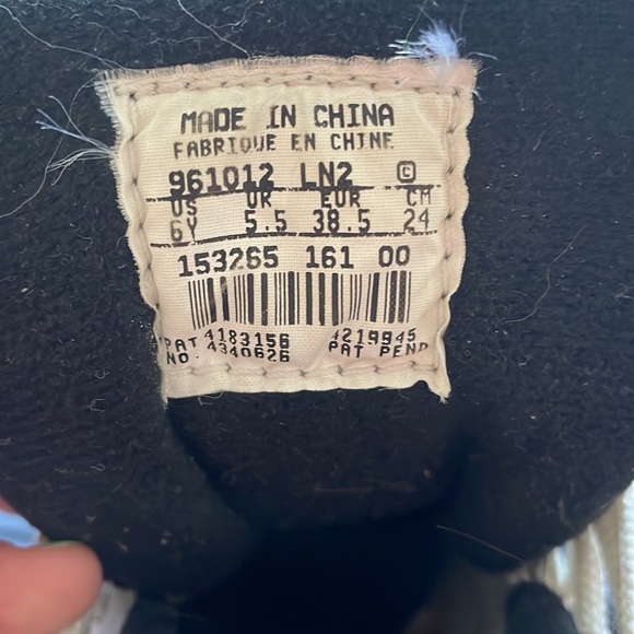 Jordan 12s youth size 6 US. Red and white. - Picture 5 of 5